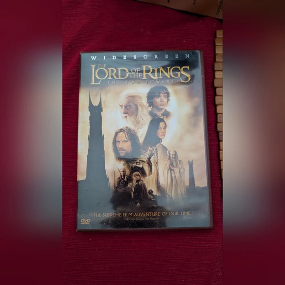 Lord Of The Rings The Two Towers DVD (EUC) - Picture 2 of 5